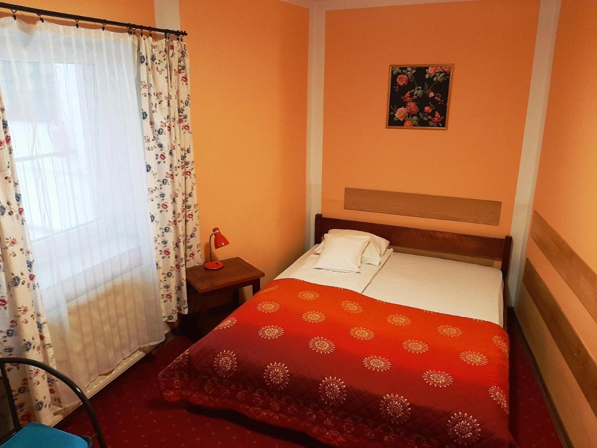 Red Carpet Hostel Krasków Εξωτερικό φωτογραφία