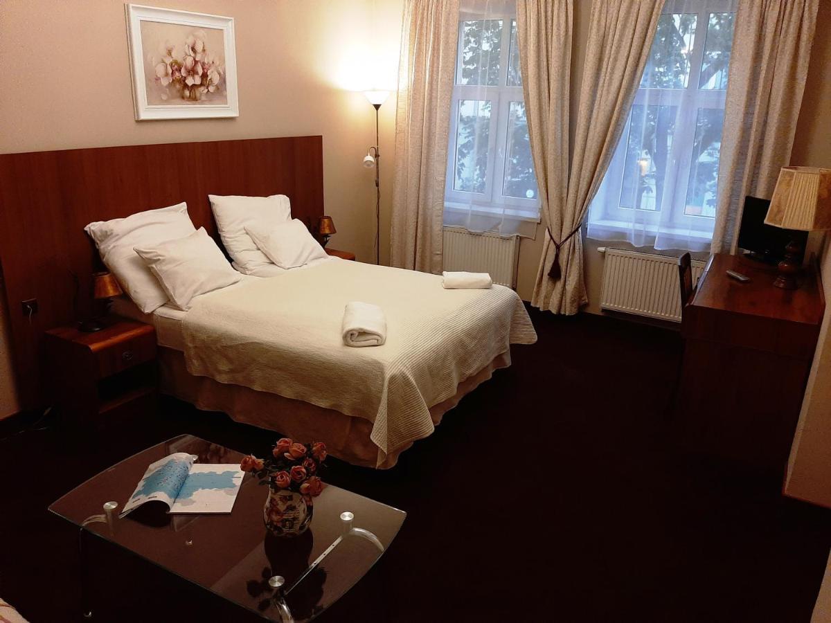 Red Carpet Hostel Krasków Εξωτερικό φωτογραφία