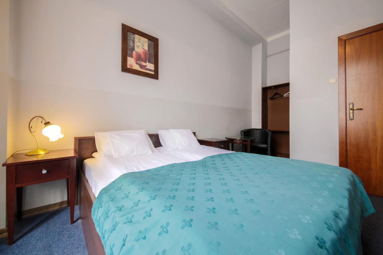 Red Carpet Hostel Krasków Εξωτερικό φωτογραφία