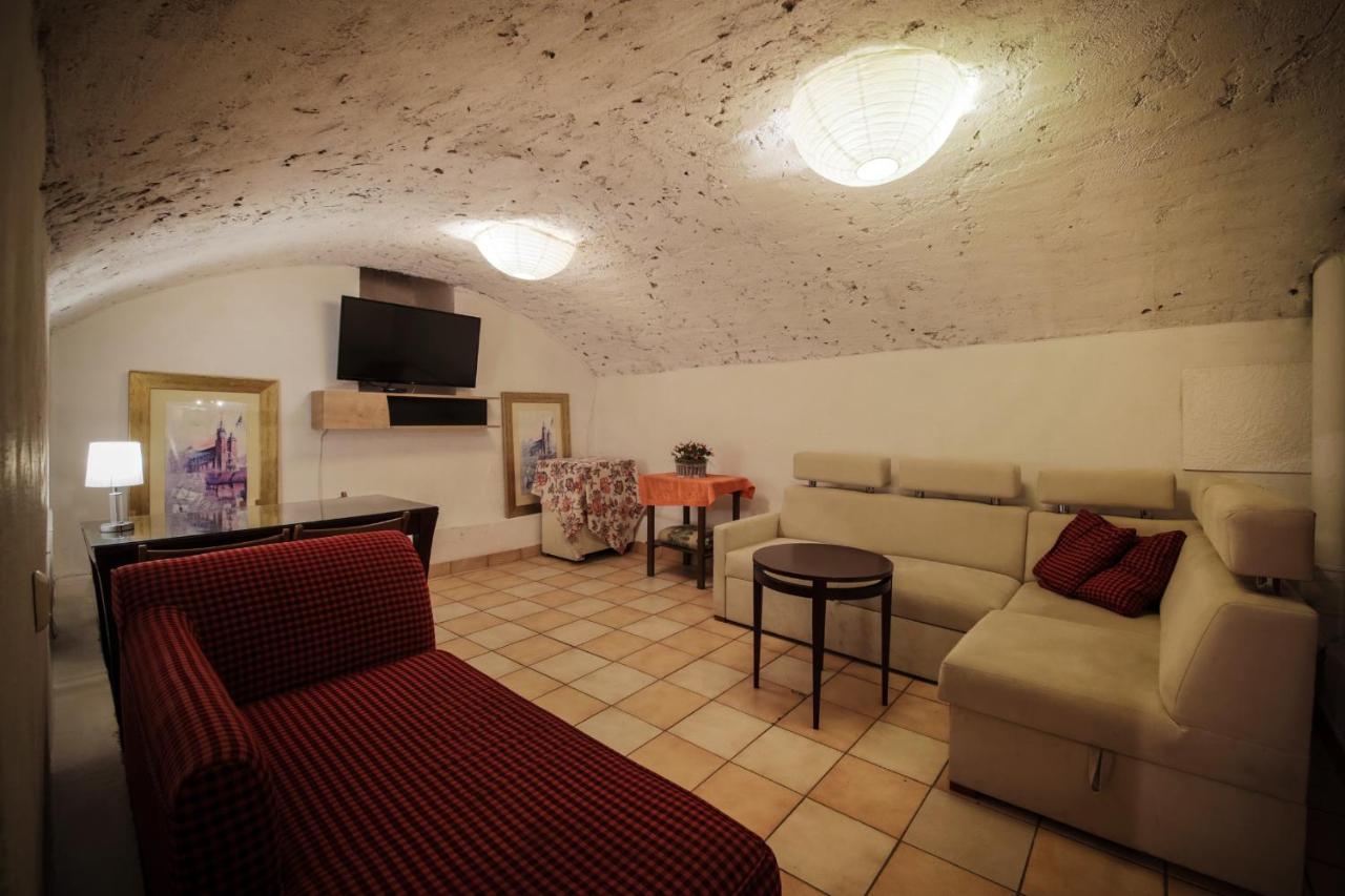 Red Carpet Hostel Krasków Εξωτερικό φωτογραφία