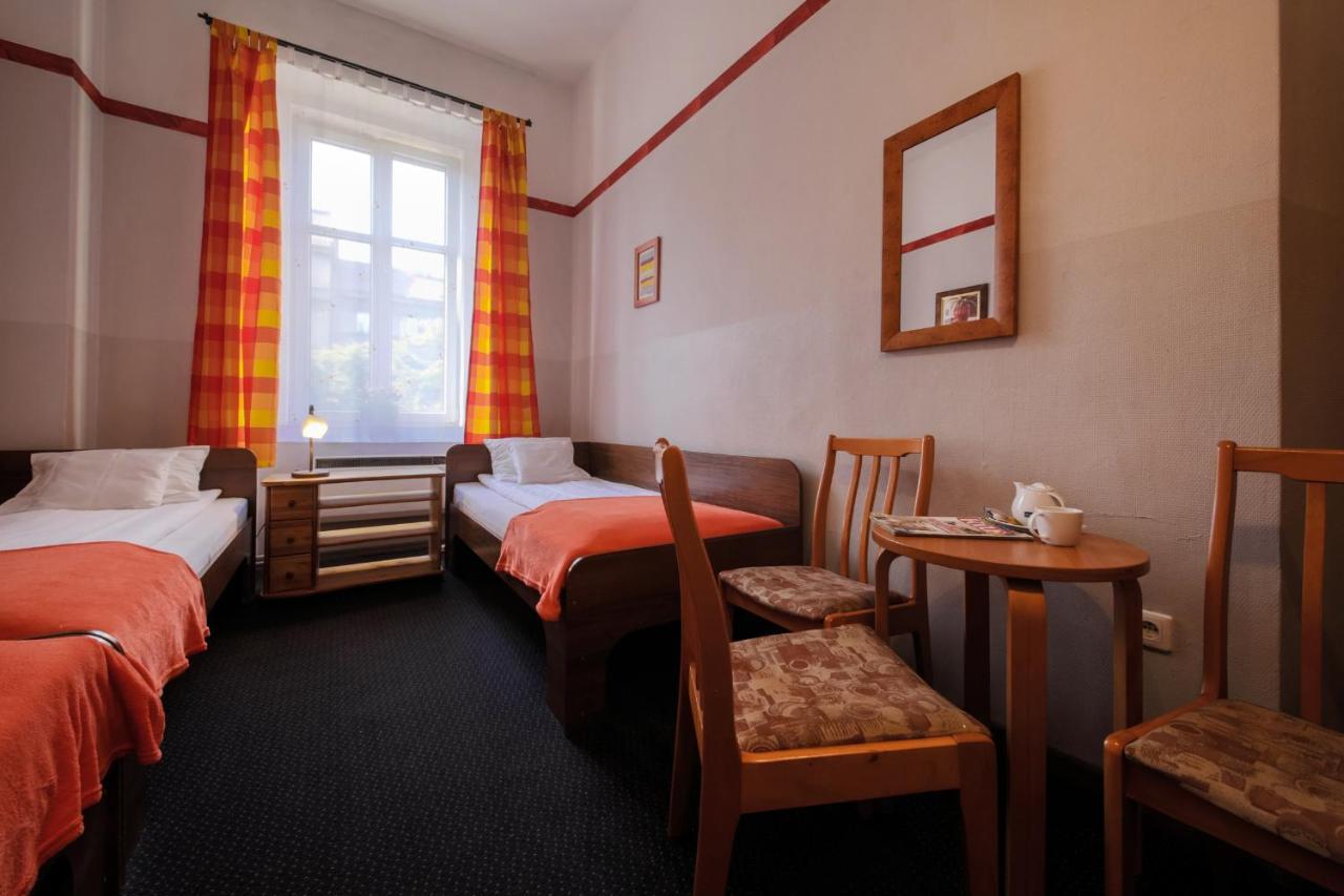 Red Carpet Hostel Krasków Εξωτερικό φωτογραφία