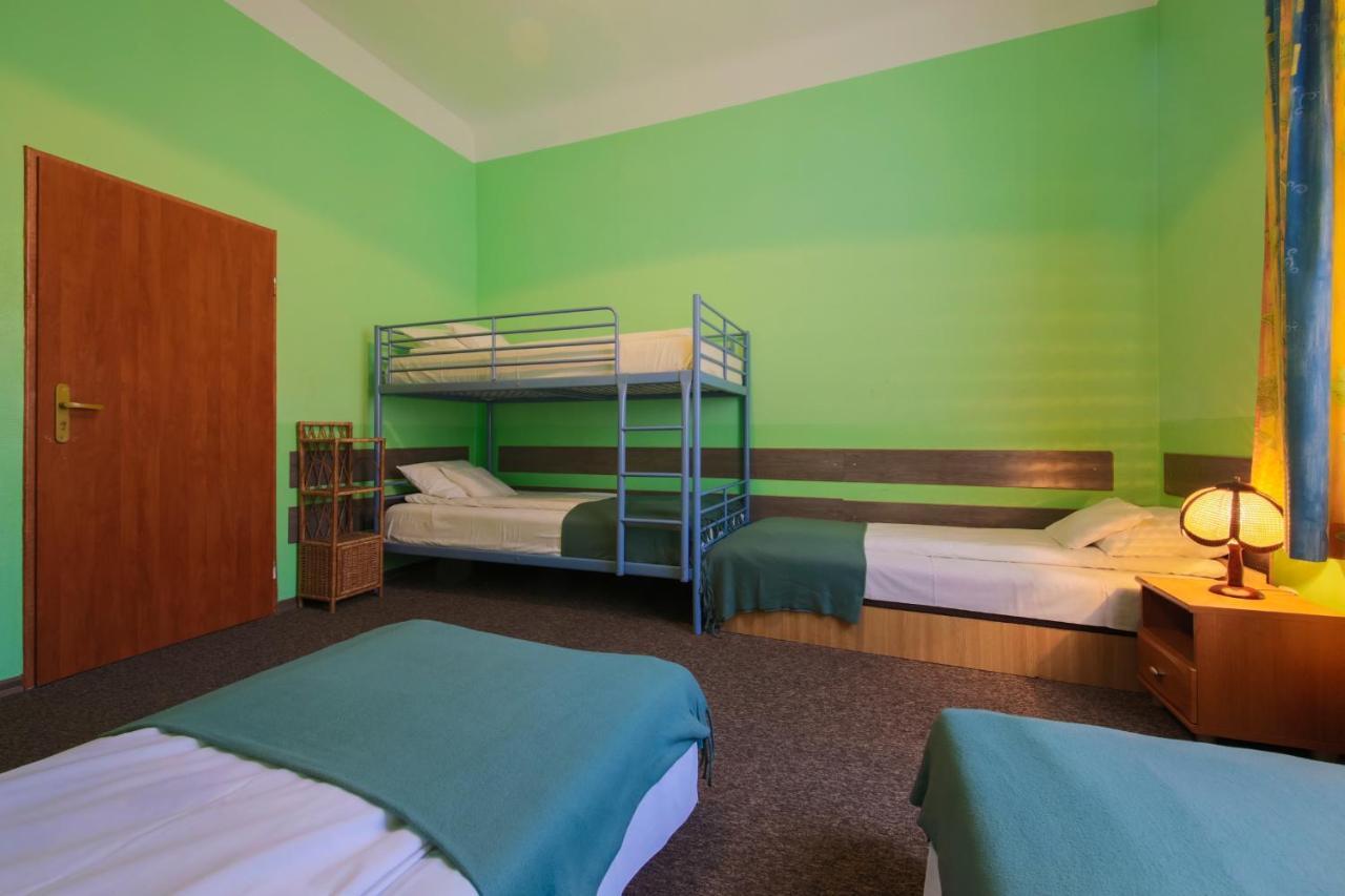 Red Carpet Hostel Krasków Εξωτερικό φωτογραφία