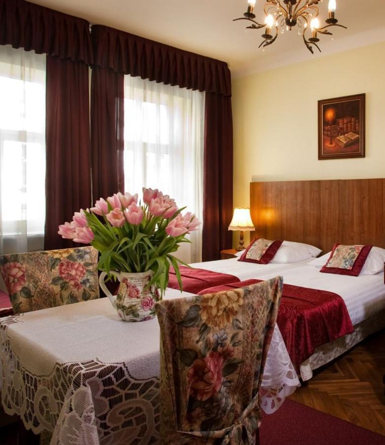 Red Carpet Hostel Krasków Εξωτερικό φωτογραφία